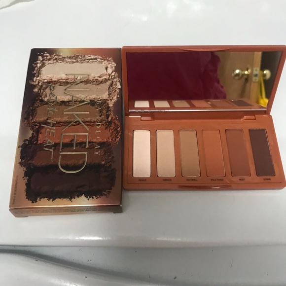 Urban Decay Naked Petite Heat Pallet - Picture 1 of 6